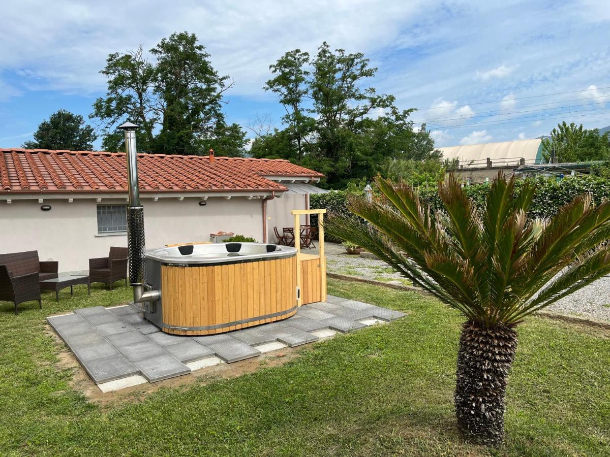 La Camelia Villa Massa e Cozzile Exteriör bild