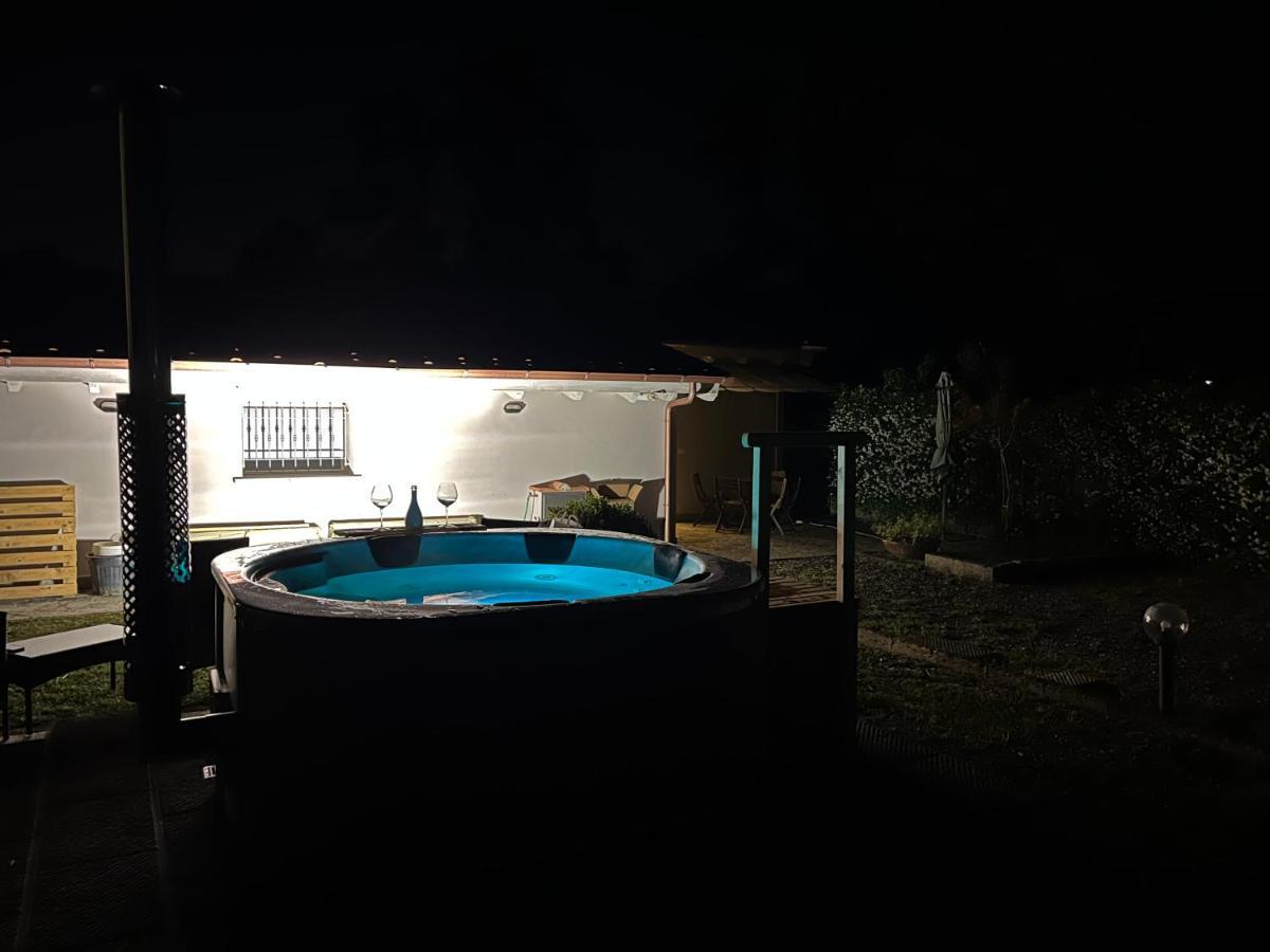 La Camelia Villa Massa e Cozzile Exteriör bild