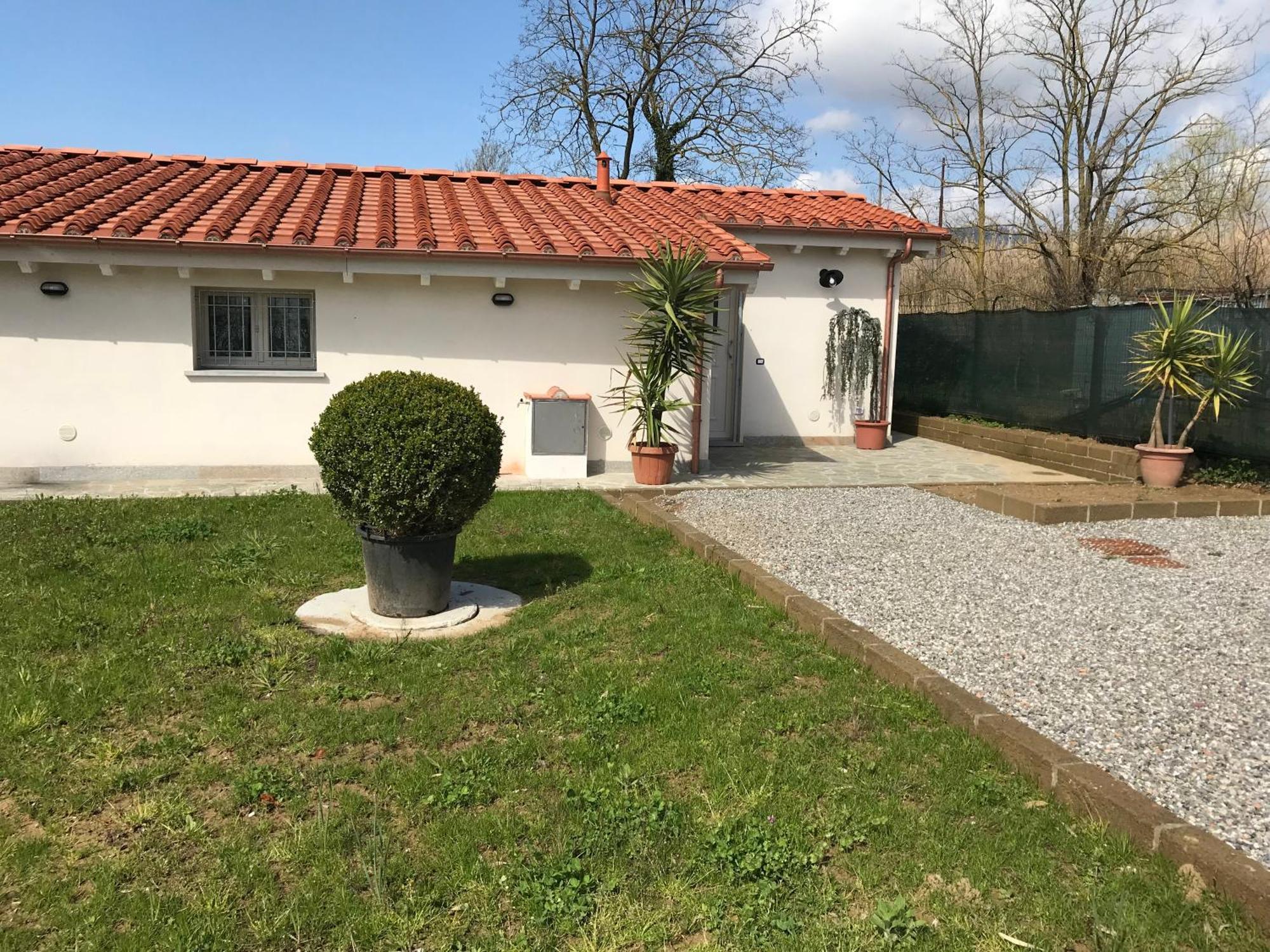 La Camelia Villa Massa e Cozzile Exteriör bild